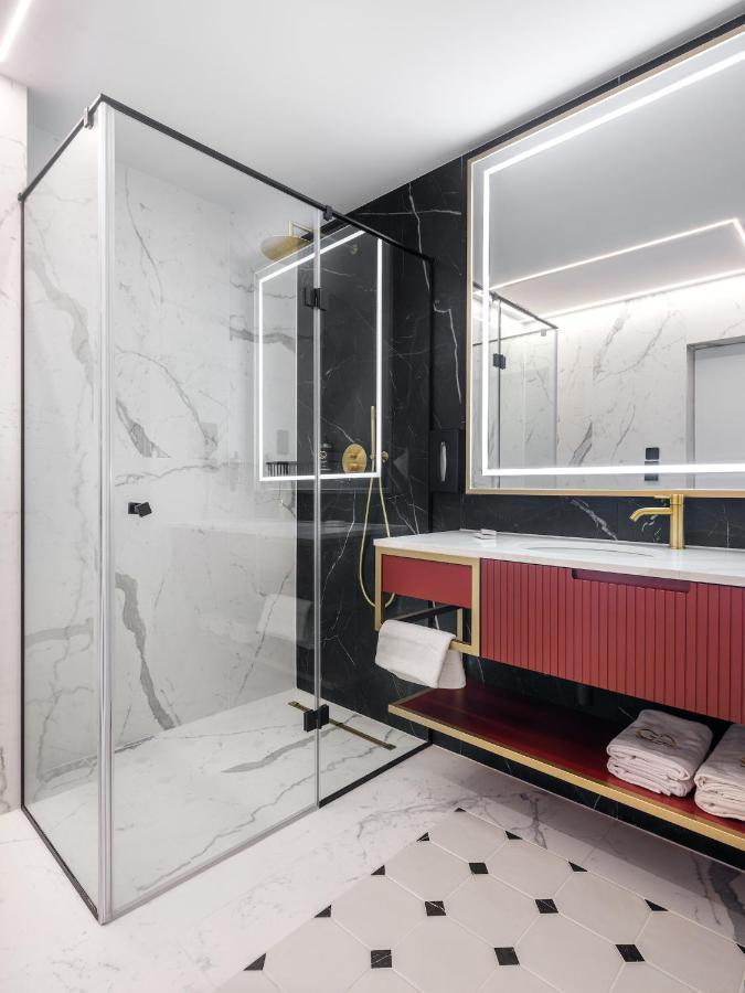 Golden Queen Deluxe Jacuzzi Apartments - Old Town Krakov Exteriér fotografie